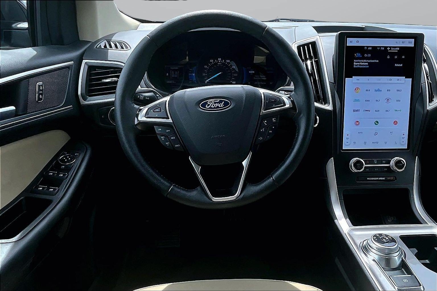 Used 2024 Ford Edge SEL w/ Convenience Package AWD/4WD image 5
