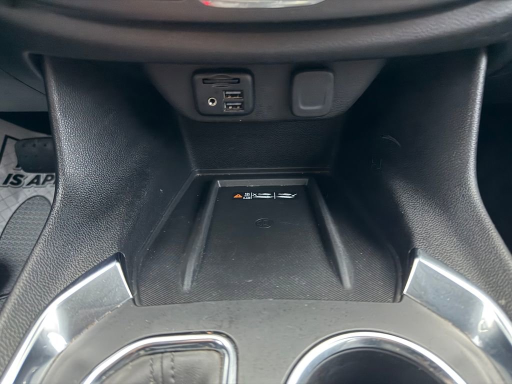 Used 2021 Chevrolet Traverse Premier w/ Redline Edition image 29