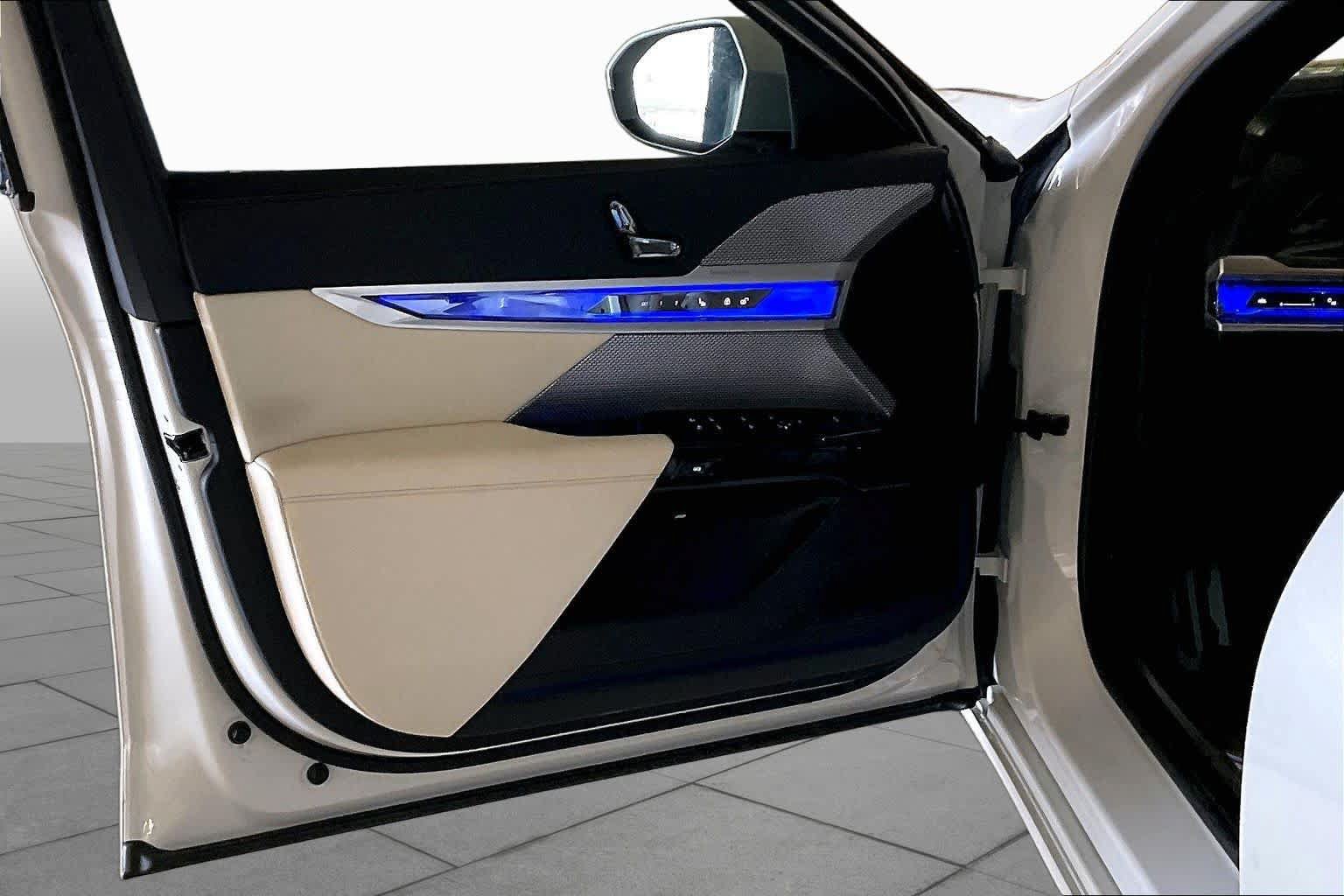Used 2024 BMW i7 eDrive50 w/ M Sport Package RWD image 20