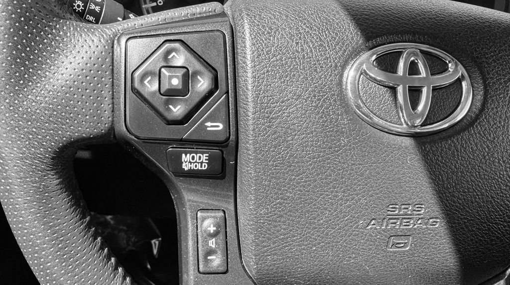 Used 2019 Toyota 4Runner TRD Off-Road AWD/4WD image 18