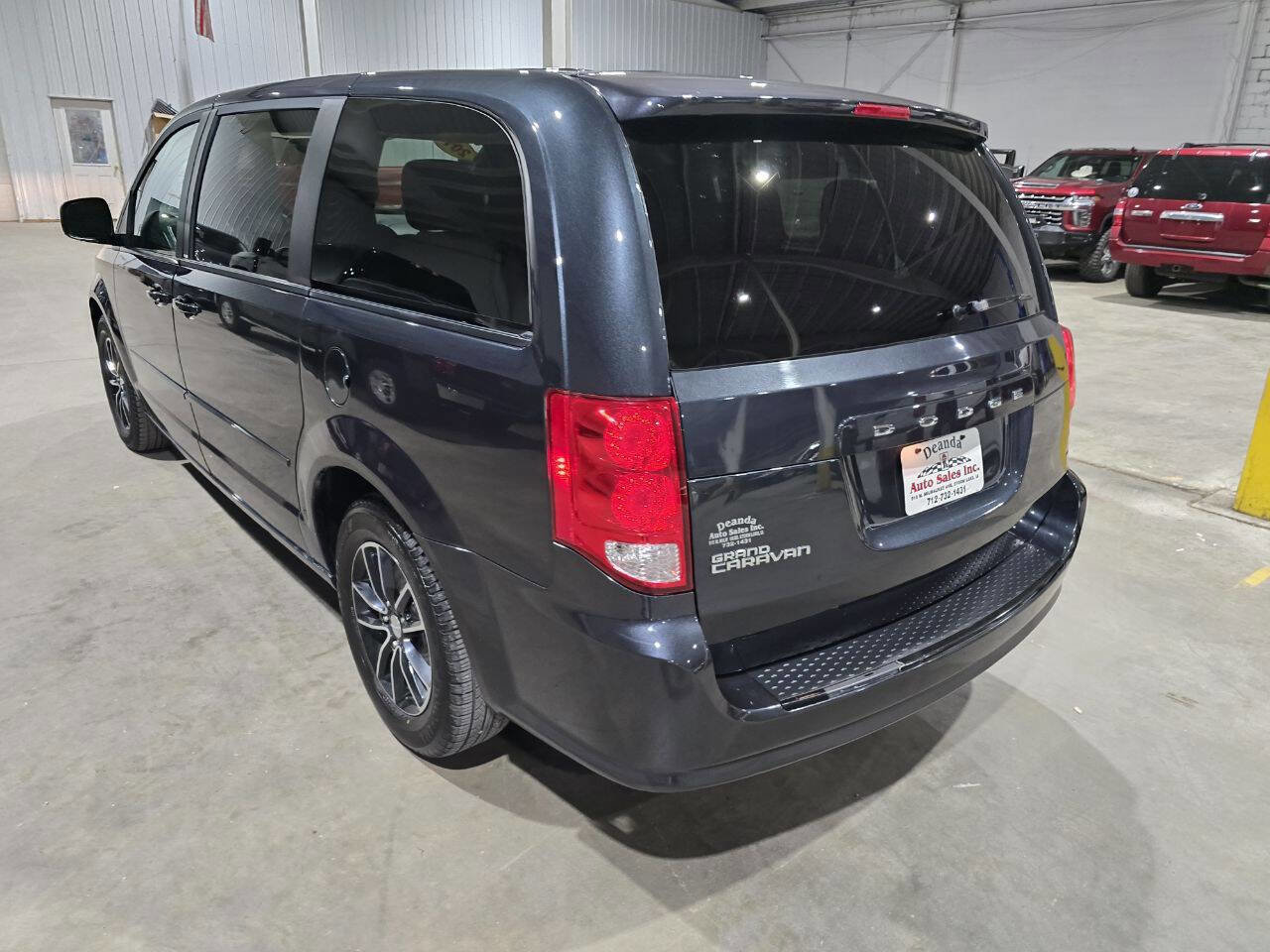 Used 2014 Dodge Grand Caravan SE w/ Quick Order Package 29E SE FWD image 8