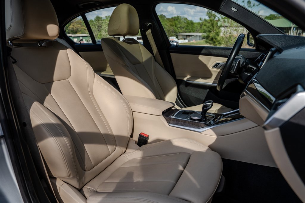 Used 2020 BMW 330i Sedan w/ Convenience Package RWD image 31