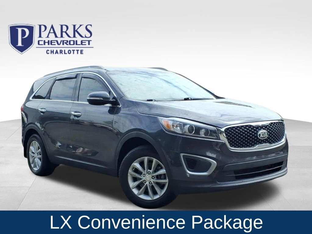 Used 2017 Kia Sorento LX w/ LX Convenience Package image 1