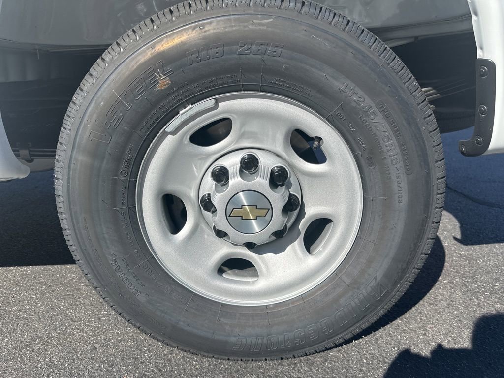 New 2025 Chevrolet Express 2500 Work Van w/ Driver Convenience Package image 18