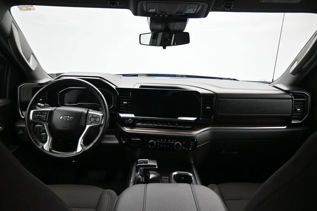 Used 2023 Chevrolet Silverado 1500 RST AWD/4WD image 39