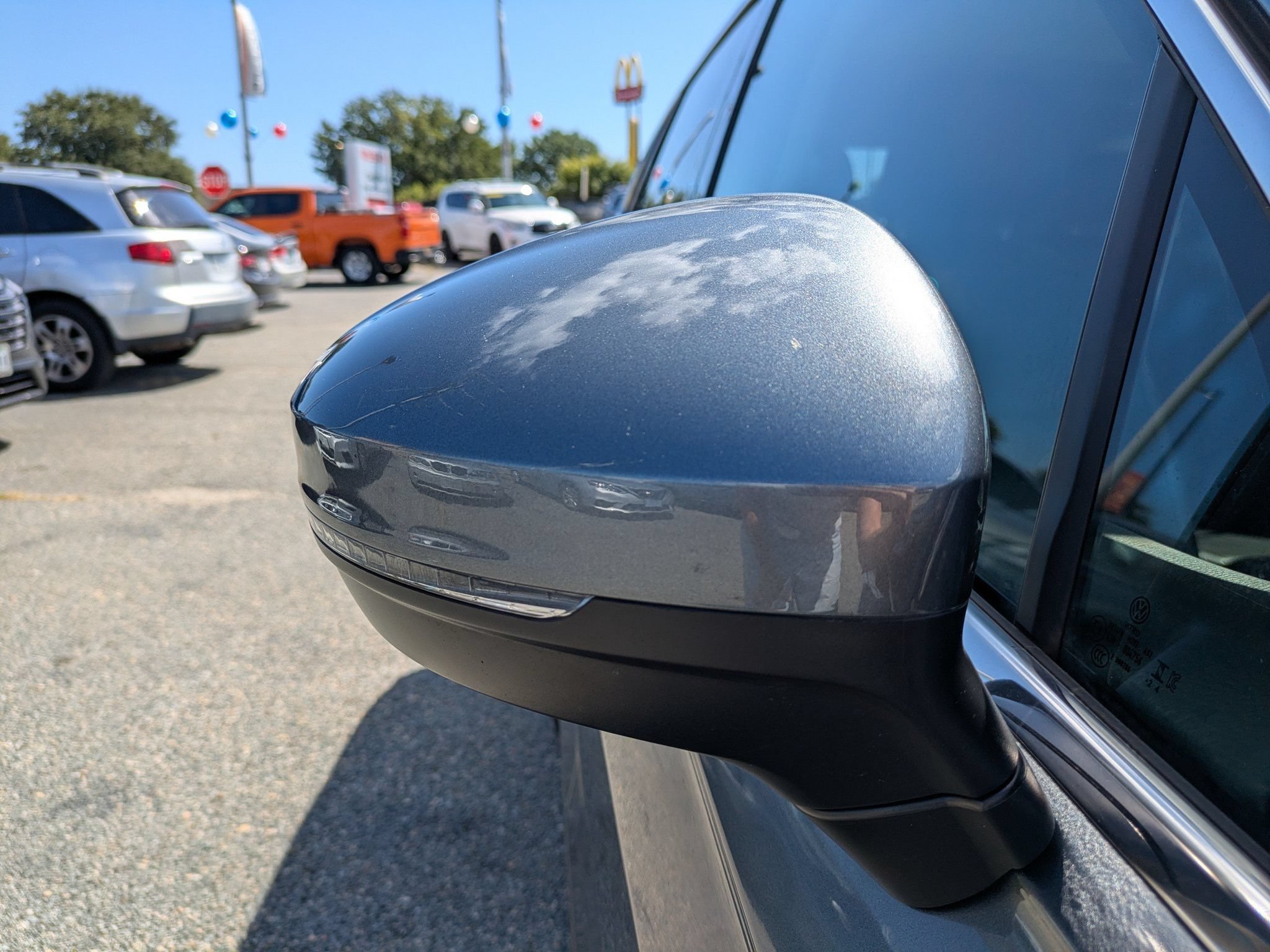 Used 2024 Volkswagen Tiguan SE w/ Panoramic Sunroof Package FWD image 13
