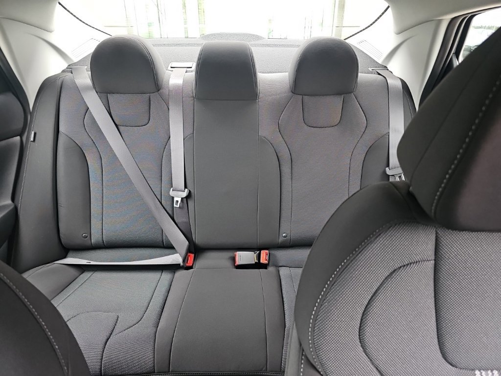 New 2026 Hyundai Elantra SE FWD image 25