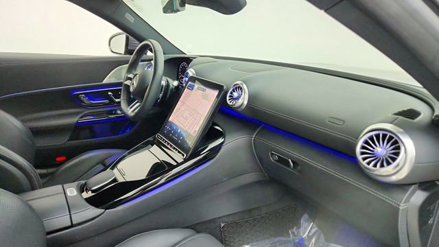 Used 2024 Mercedes-Benz SL 43 AMG image 28