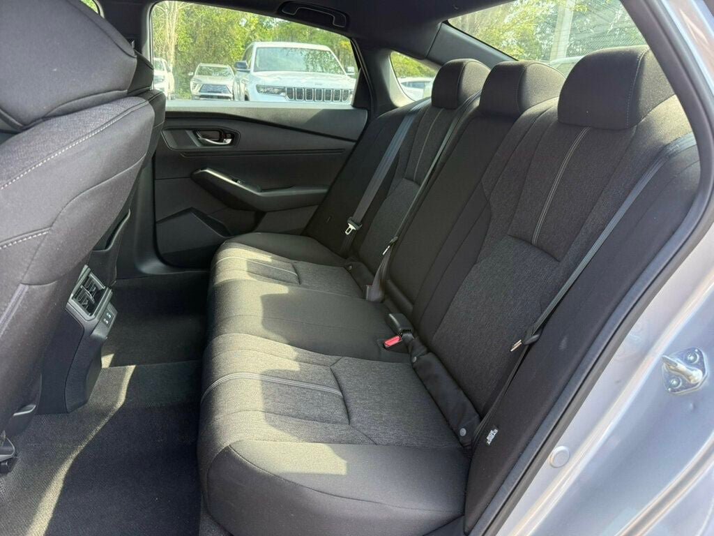 Used 2025 Honda Accord Sport image 8