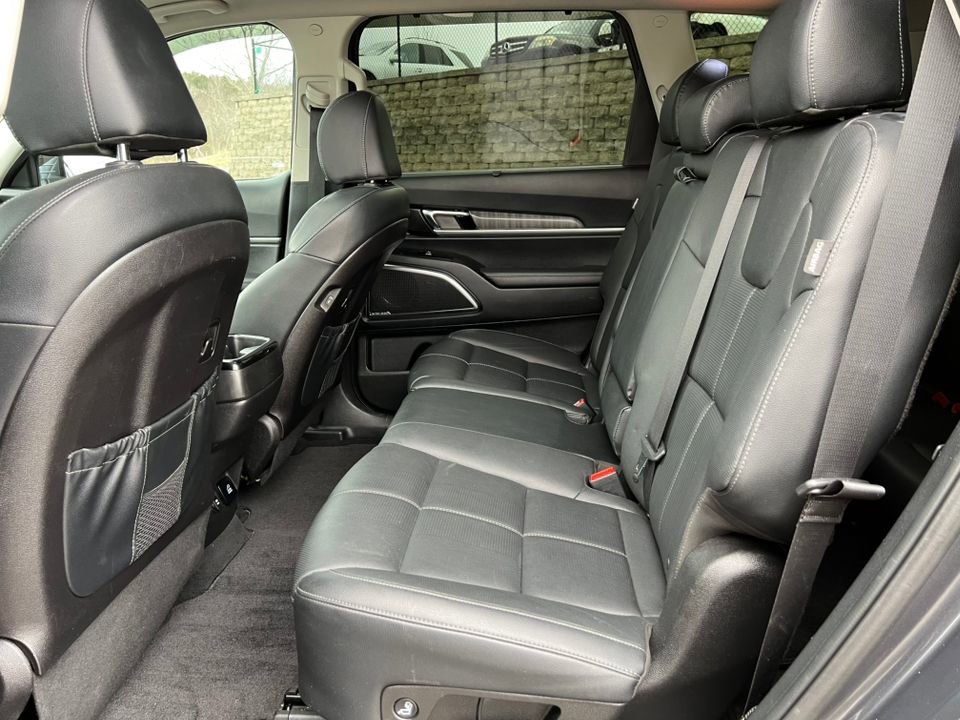 Used 2023 Kia Telluride SX image 4