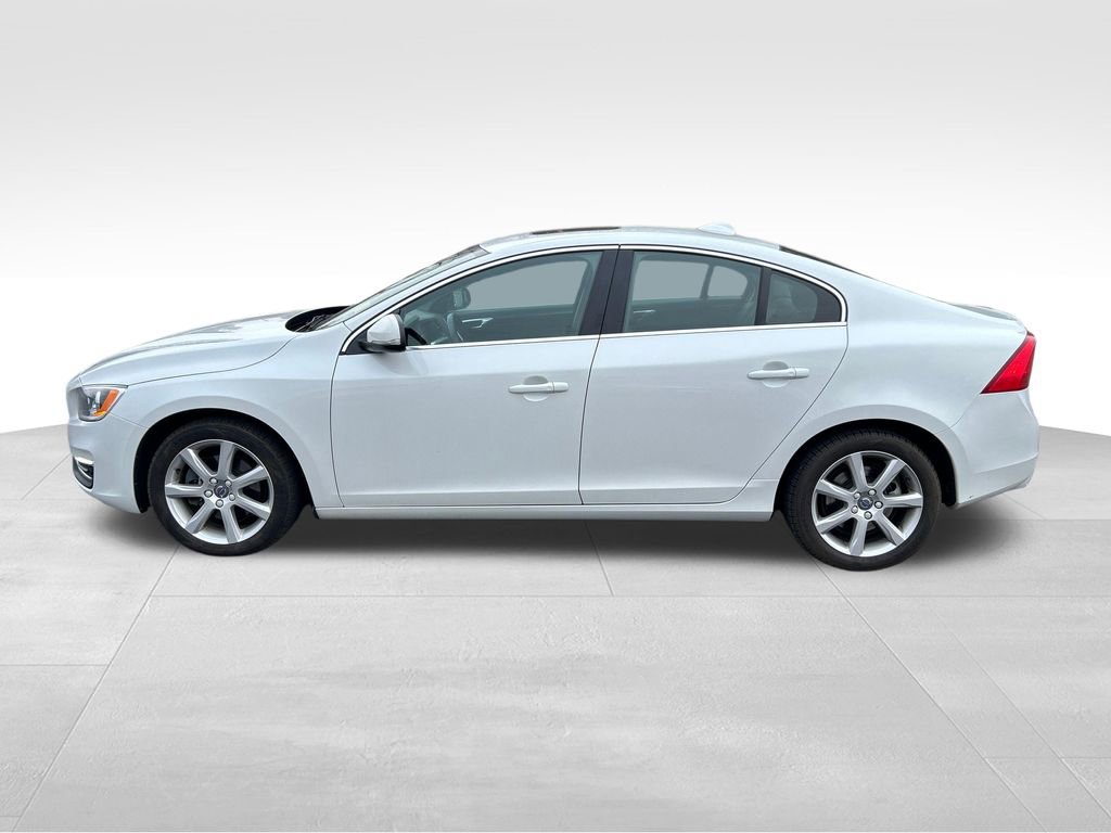Used 2016 Volvo S60 T5 Premier w/ Convenience Package image 2