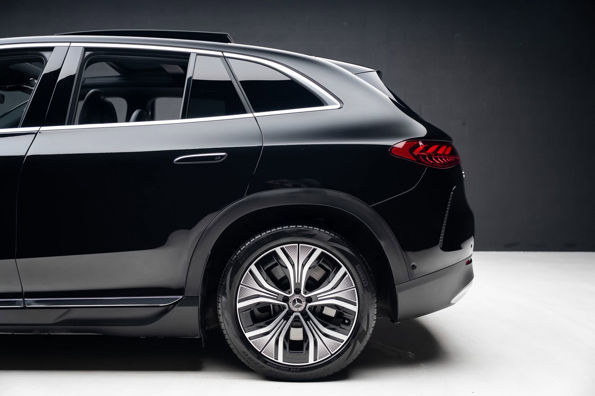 Used 2023 Mercedes-Benz EQE 350+ 4MATIC SUV image 21