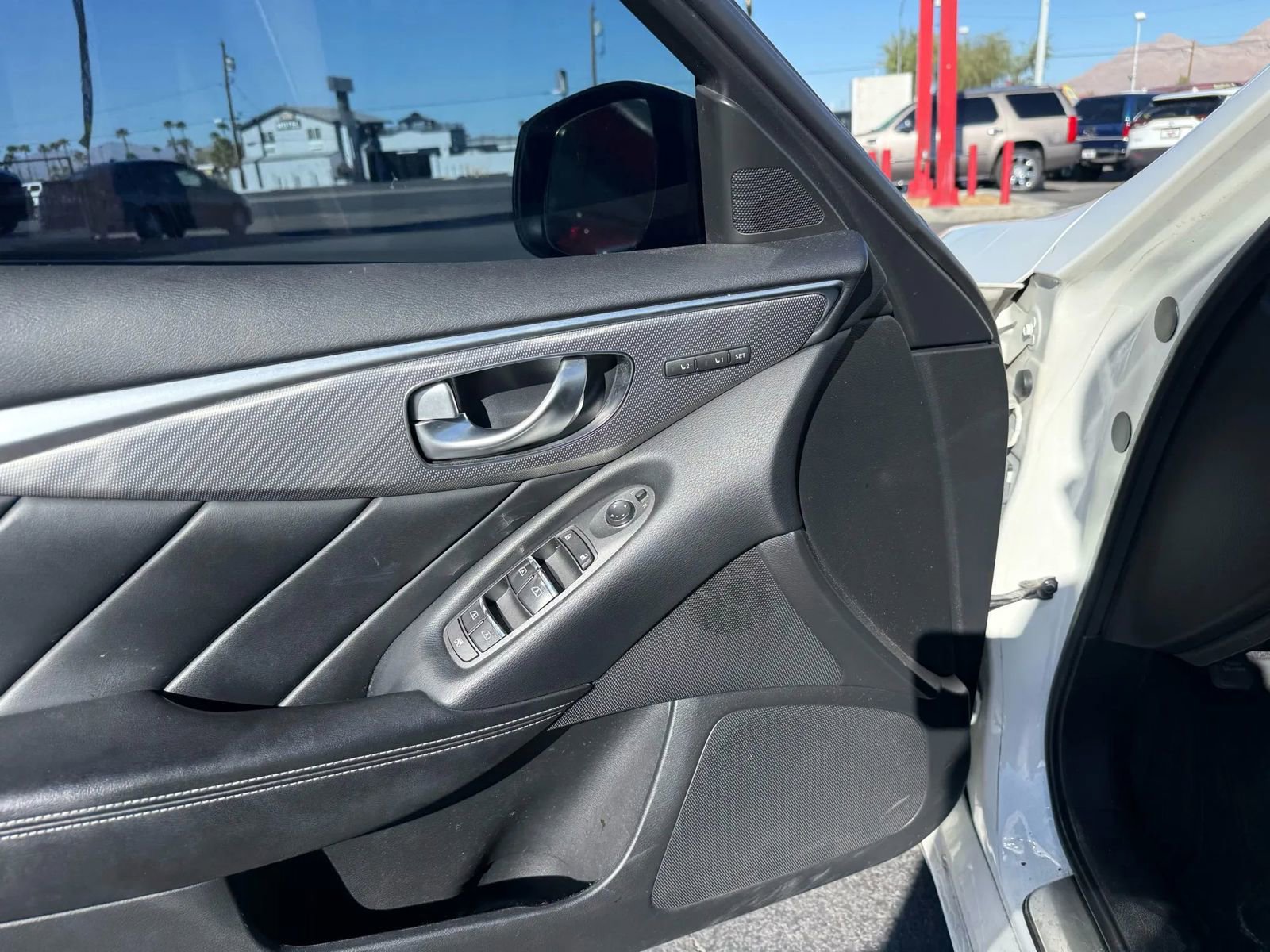 Used 2016 INFINITI Q50 Premium w/ 2.0T Premium Plus Package image 8