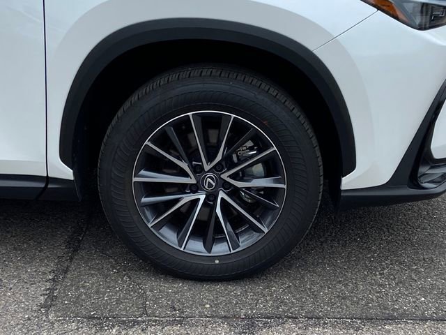 Used 2025 Lexus NX 350 AWD w/ Accessory Package (2T) image 9