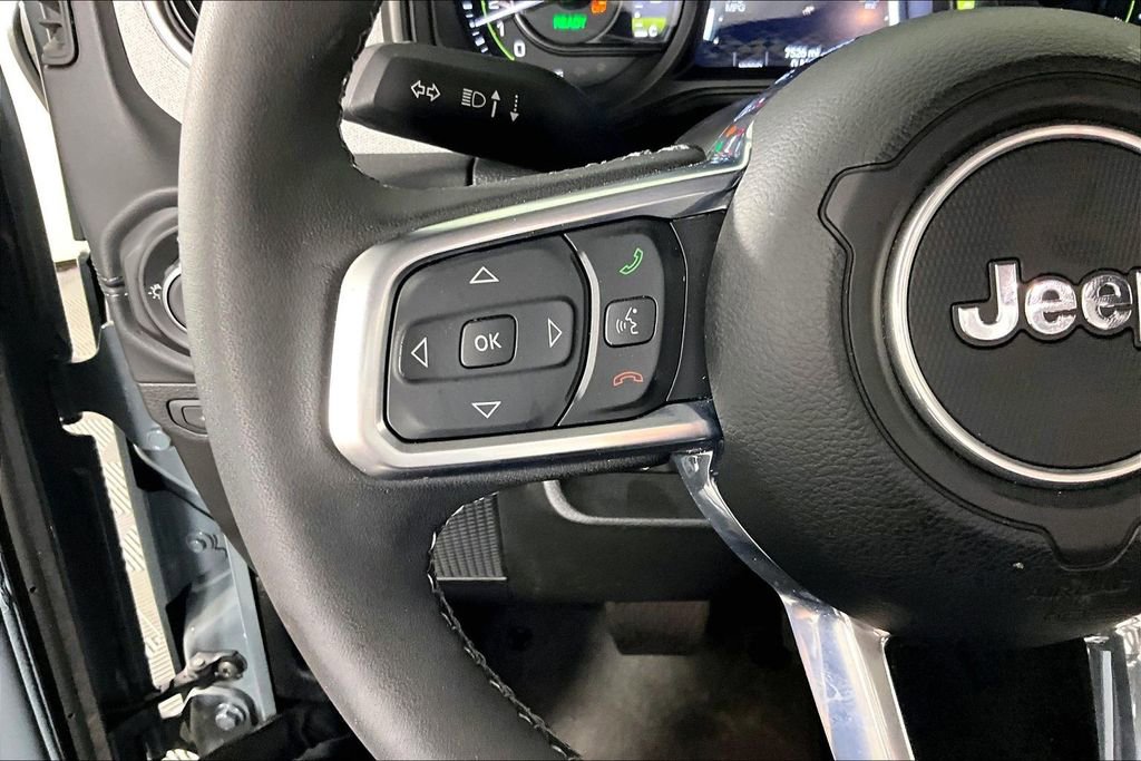 Used 2025 Jeep Wrangler Unlimited Sahara AWD/4WD image 10