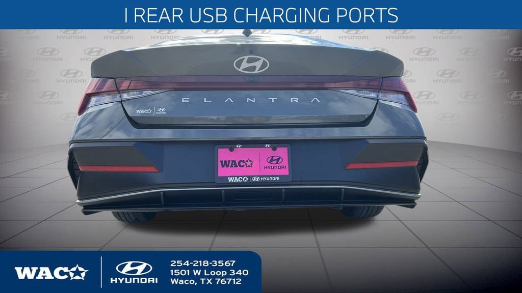 Used 2024 Hyundai Elantra SEL w/ Convenience Package image 9