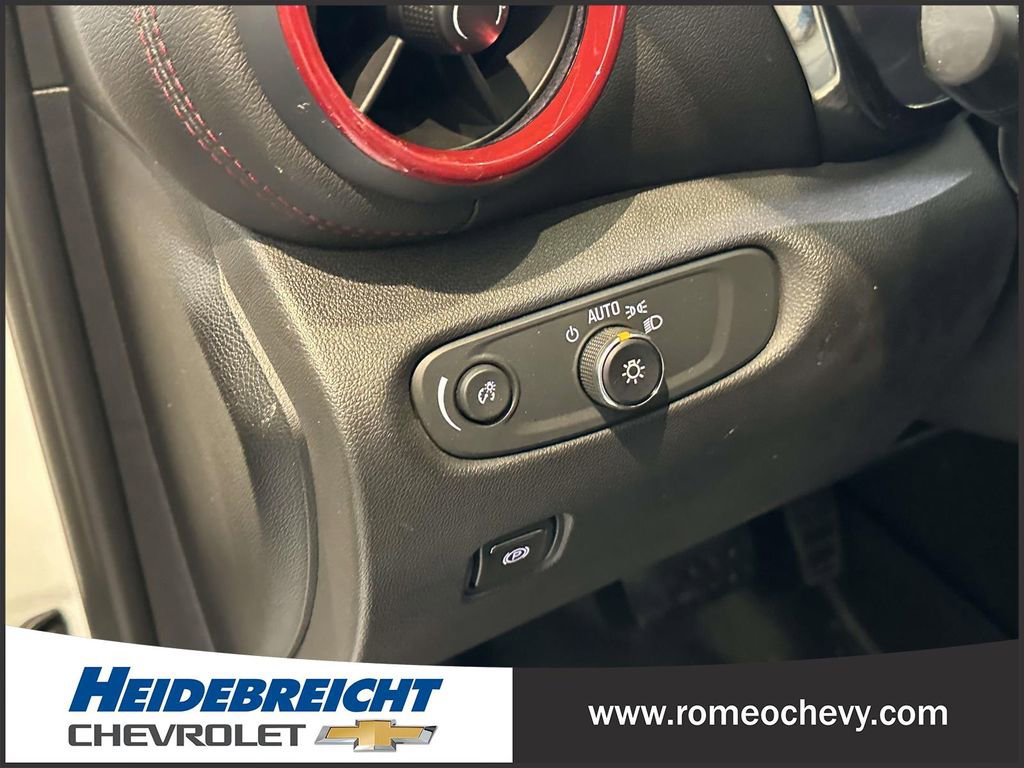 Certified 2019 Chevrolet Blazer RS w/ Sun and Wheels Package image 22