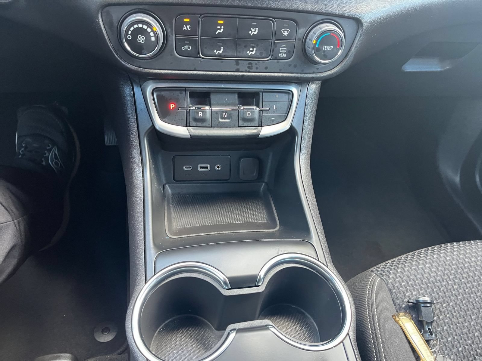 Used 2024 GMC Terrain SLE FWD image 38