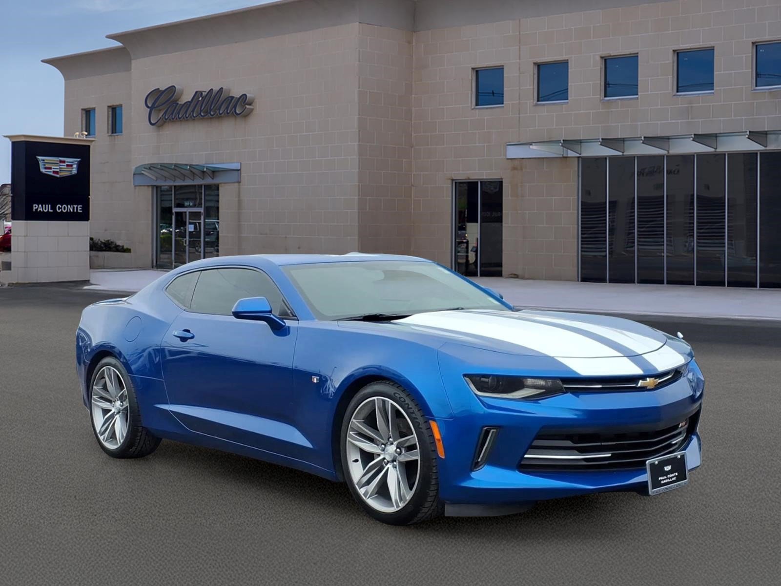 Used 2017 Chevrolet Camaro LT RWD image 3
