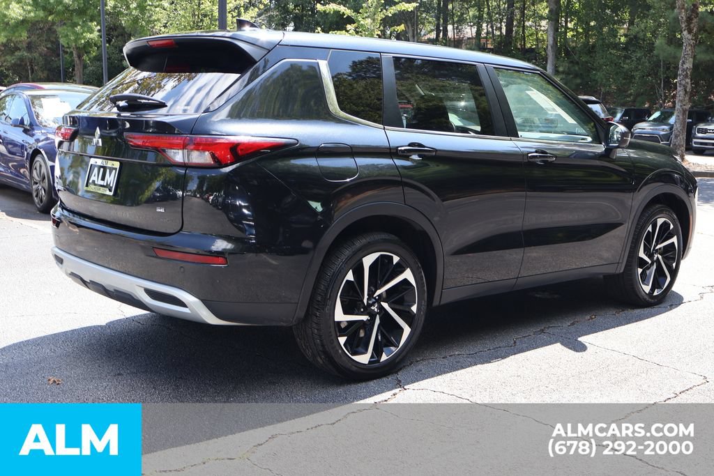Used 2024 Mitsubishi Outlander SE AWD/4WD image 5
