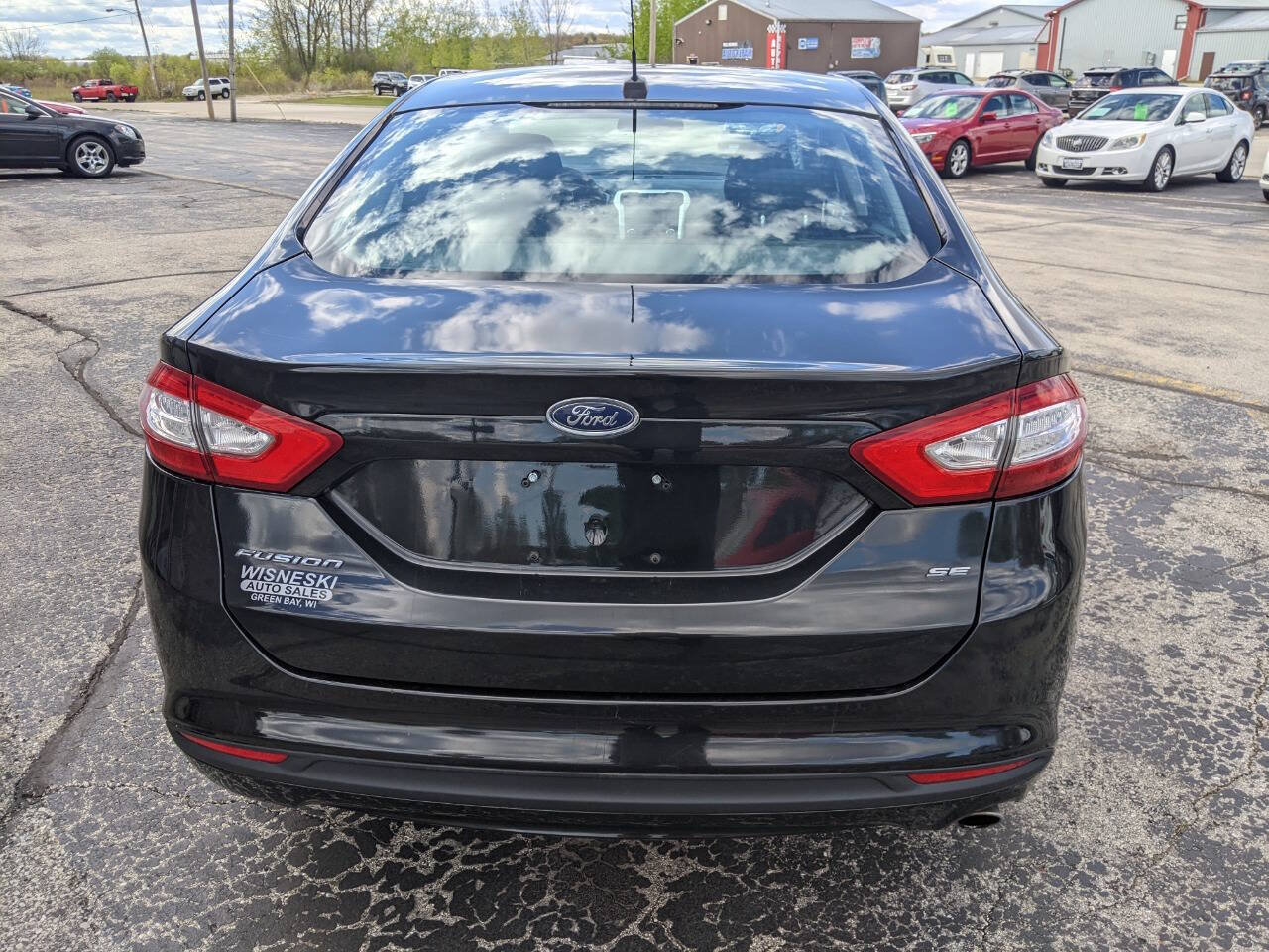 Used 2013 Ford Fusion SE FWD image 4