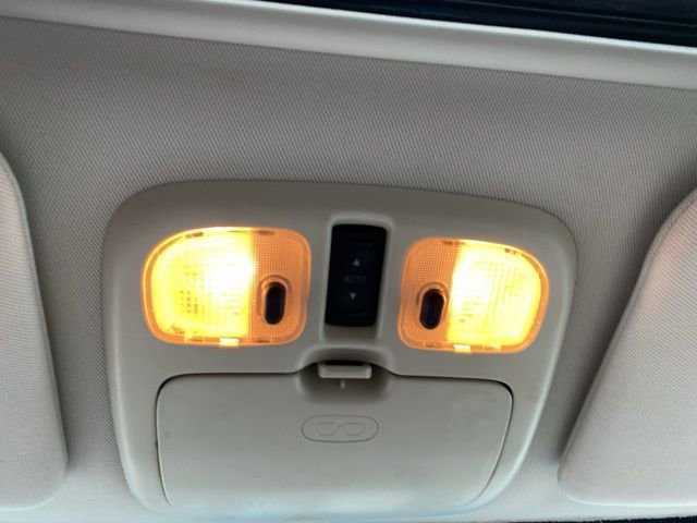 Used 2010 Ford Escape XLT image 25