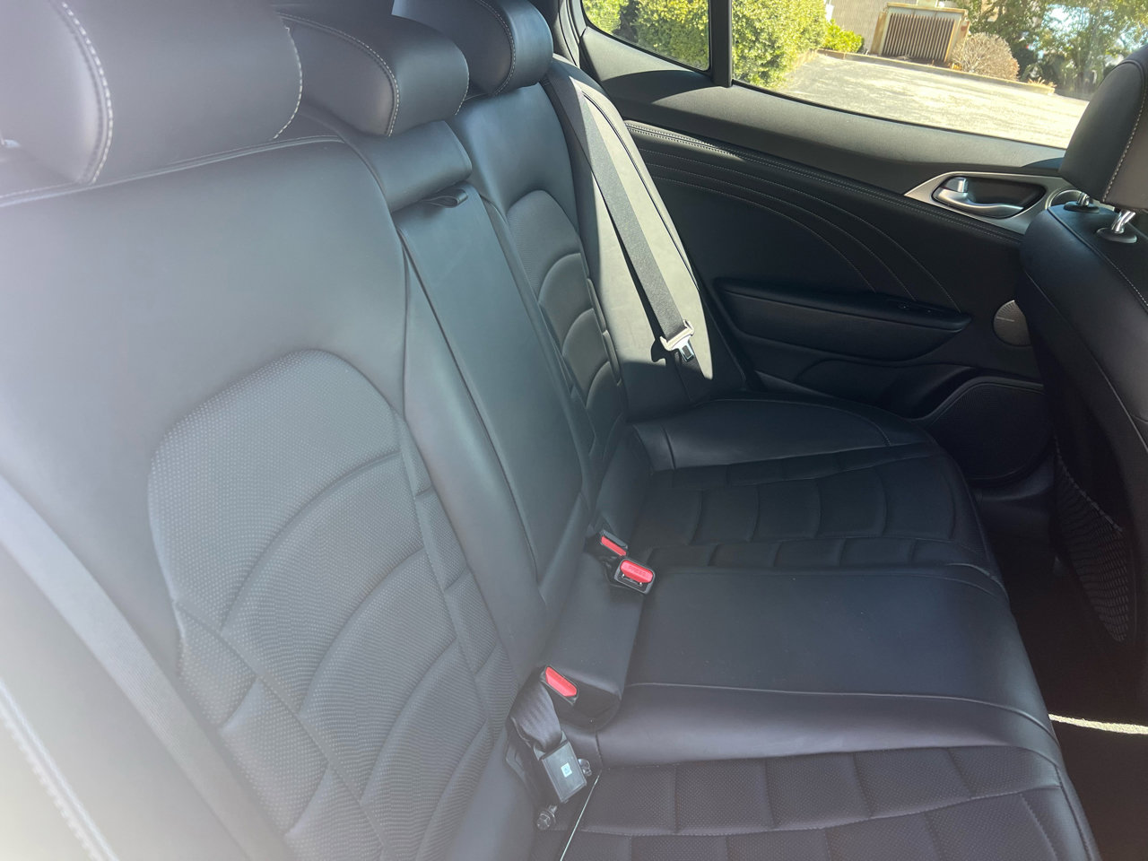 Used 2022 Kia Stinger GT2 image 39