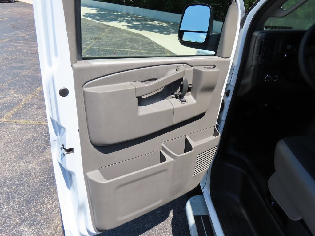 Used 2024 Chevrolet Express 2500 w/ Driver Convenience Package RWD image 22
