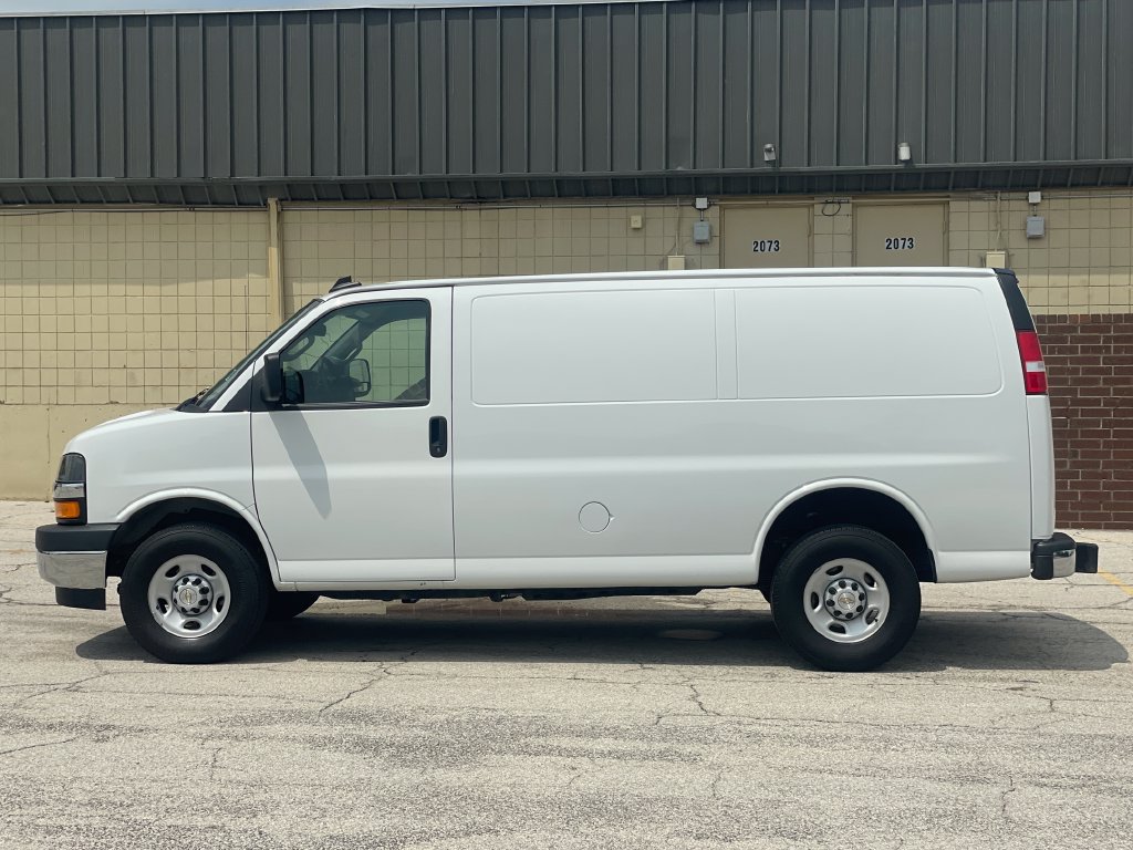 Used 2024 Chevrolet Express 2500 w/ Driver Convenience Package RWD image 2