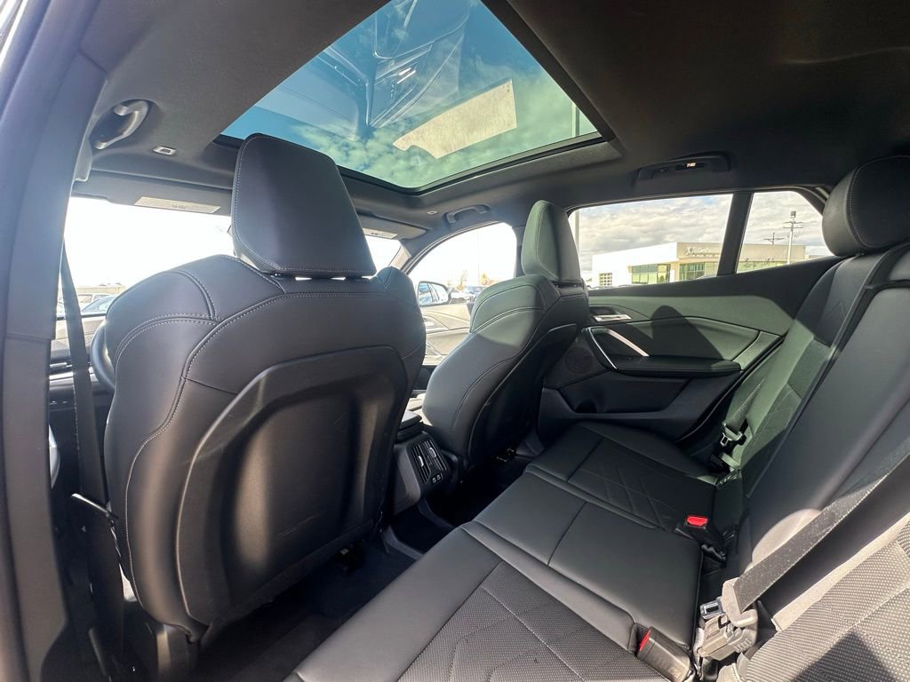 Certified 2025 BMW X2 xDrive28i image 22