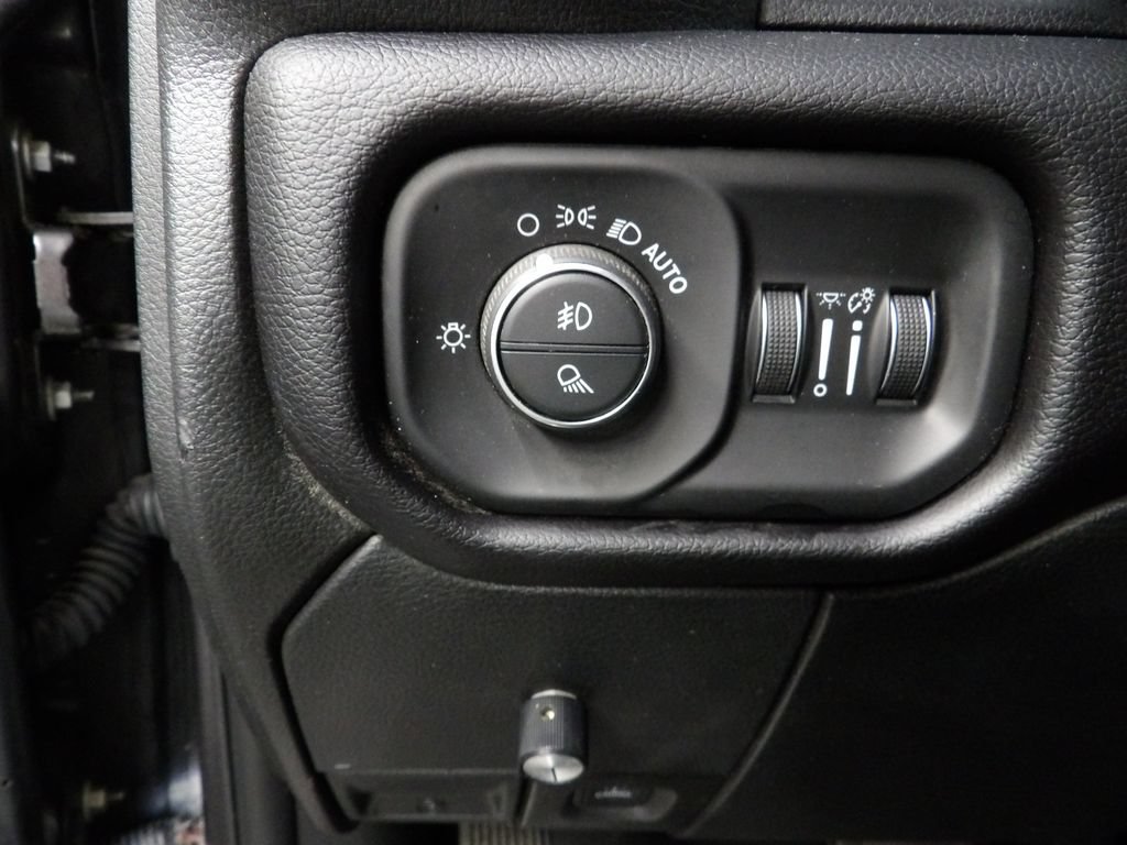 Used 2021 RAM 2500 Laramie w/ Safety Group AWD/4WD image 43