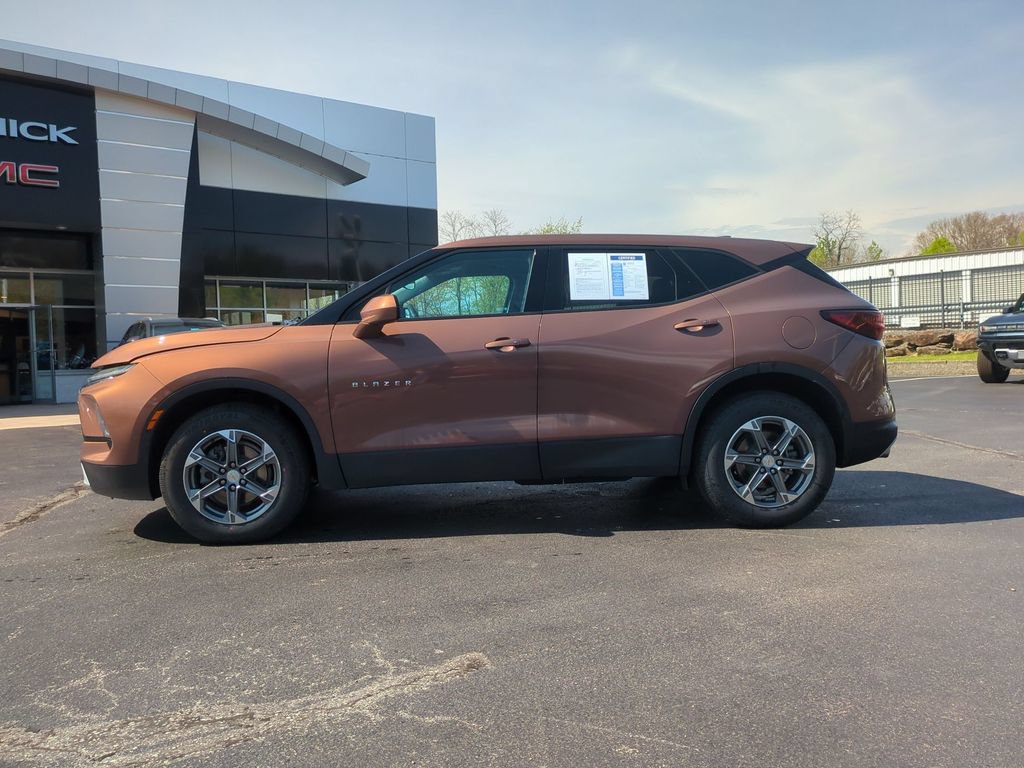 Used 2023 Chevrolet Blazer LT w/ Driver Confidence Package AWD/4WD image 8