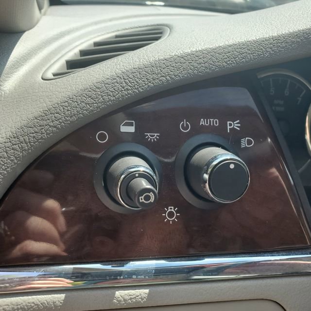 Used 2008 Buick LaCrosse CX image 21