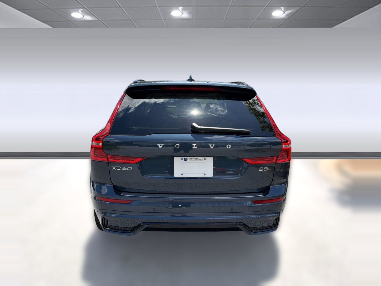 Certified 2024 Volvo XC60 B5 Ultimate w/ Protection Package Premier AWD/4WD image 10
