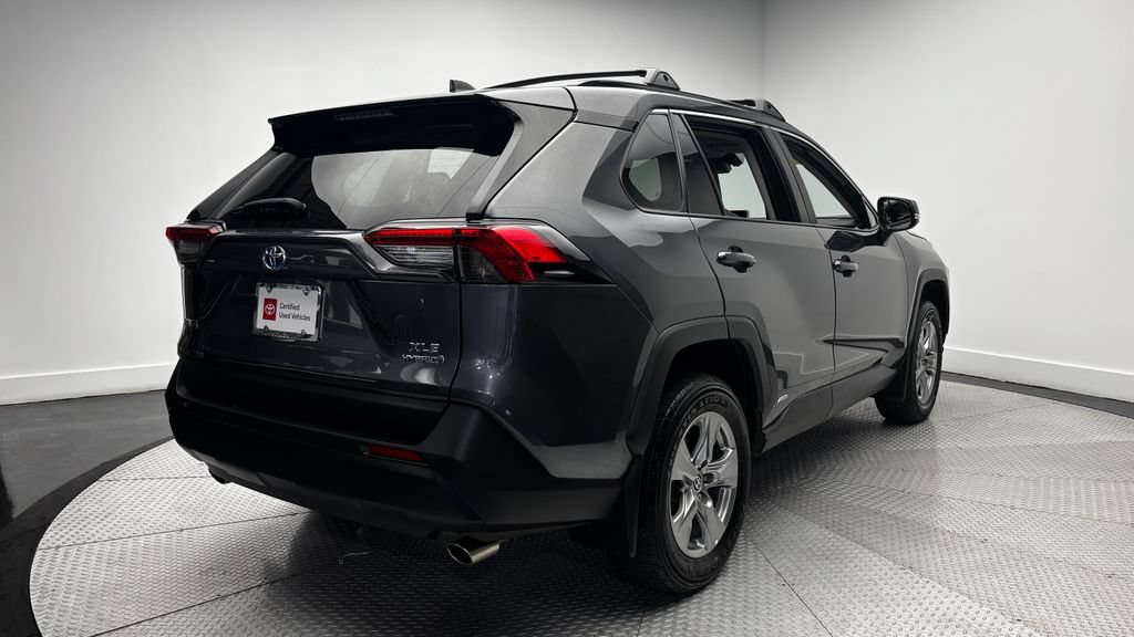 Used 2023 Toyota RAV4 XLE w/ XLE Grade Weather Package AWD/4WD image 39