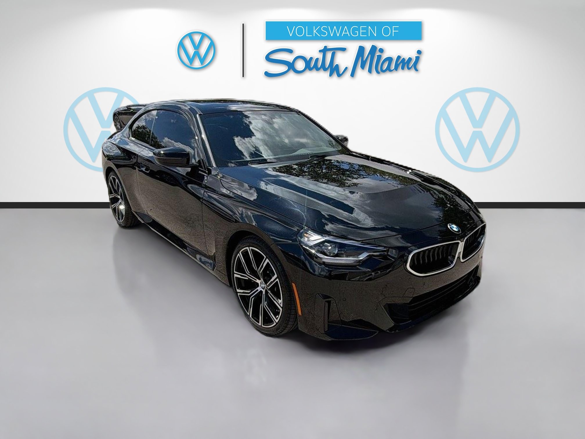 Used 2024 BMW 230i Coupe w/ Convenience Package RWD image 1