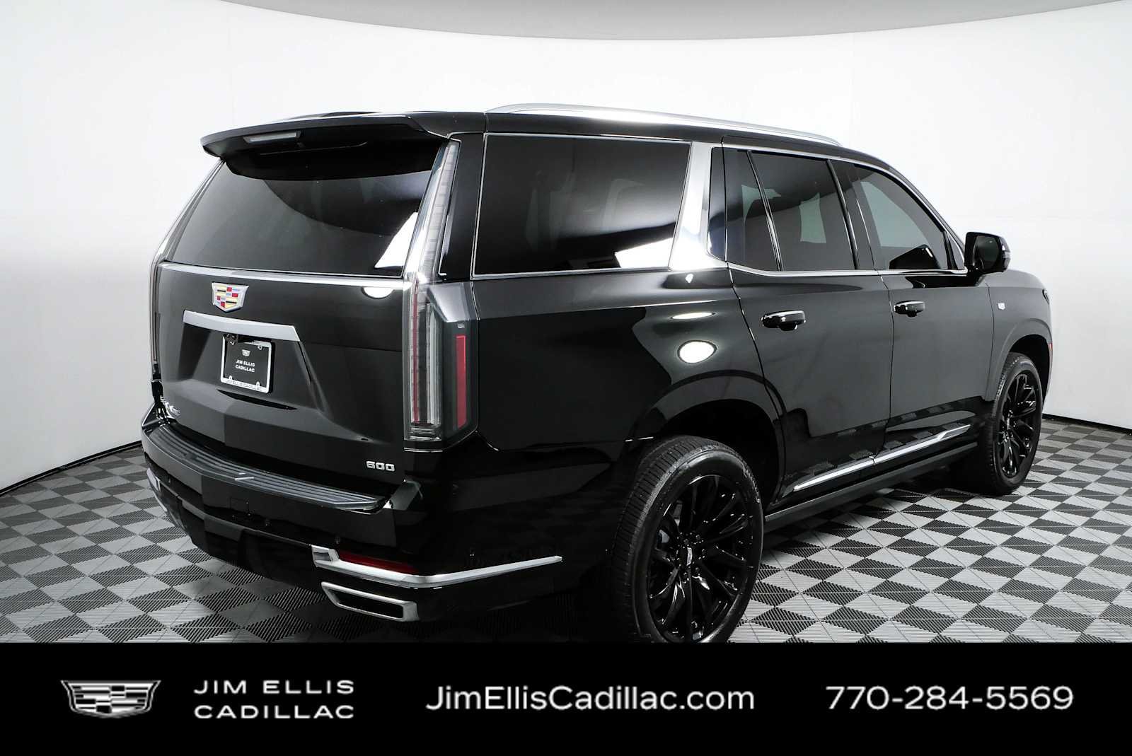 Used 2025 Cadillac Escalade Premium Luxury RWD image 3