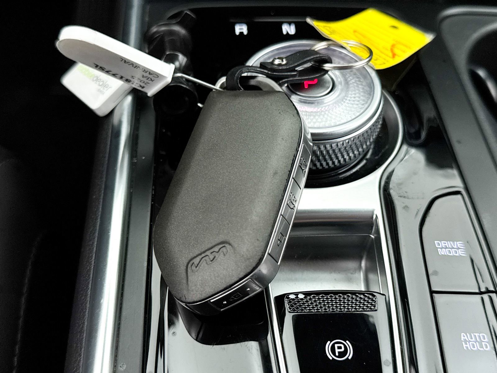 Certified 2025 Kia Carnival EX image 40