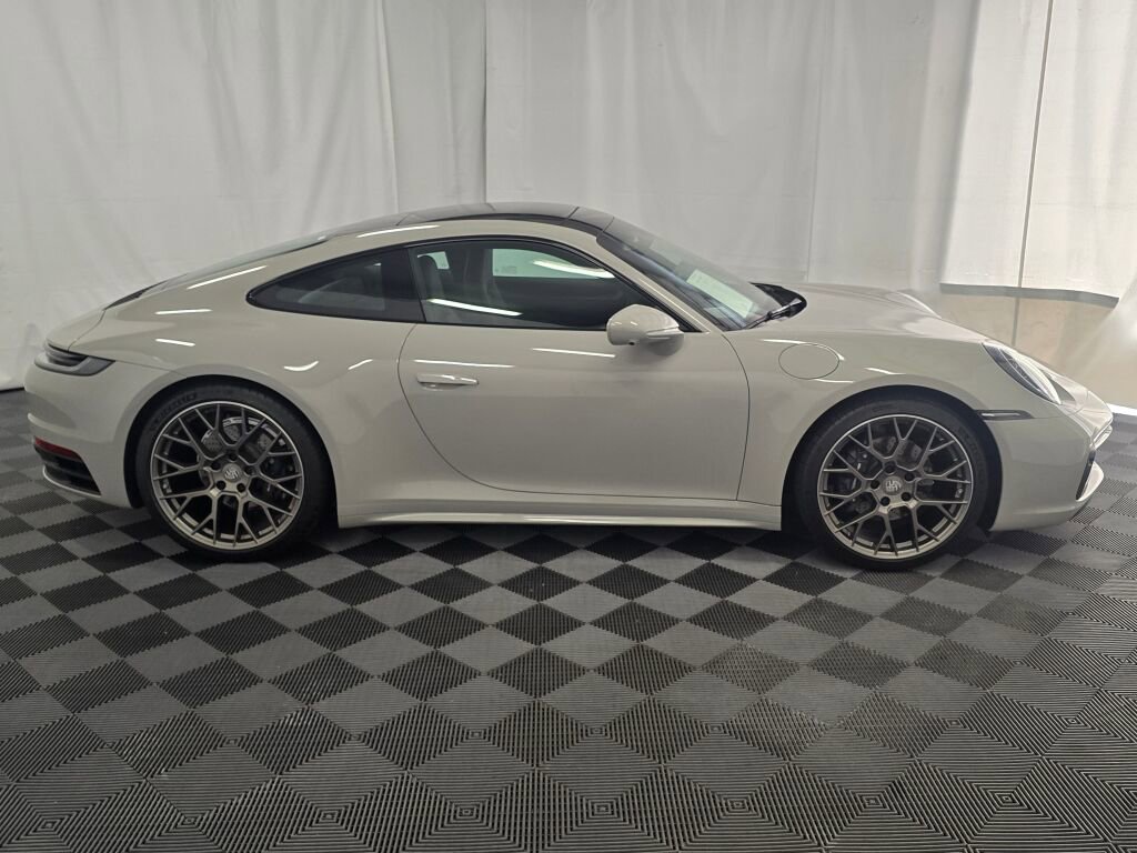 Certified 2022 Porsche 911 Carrera image 8