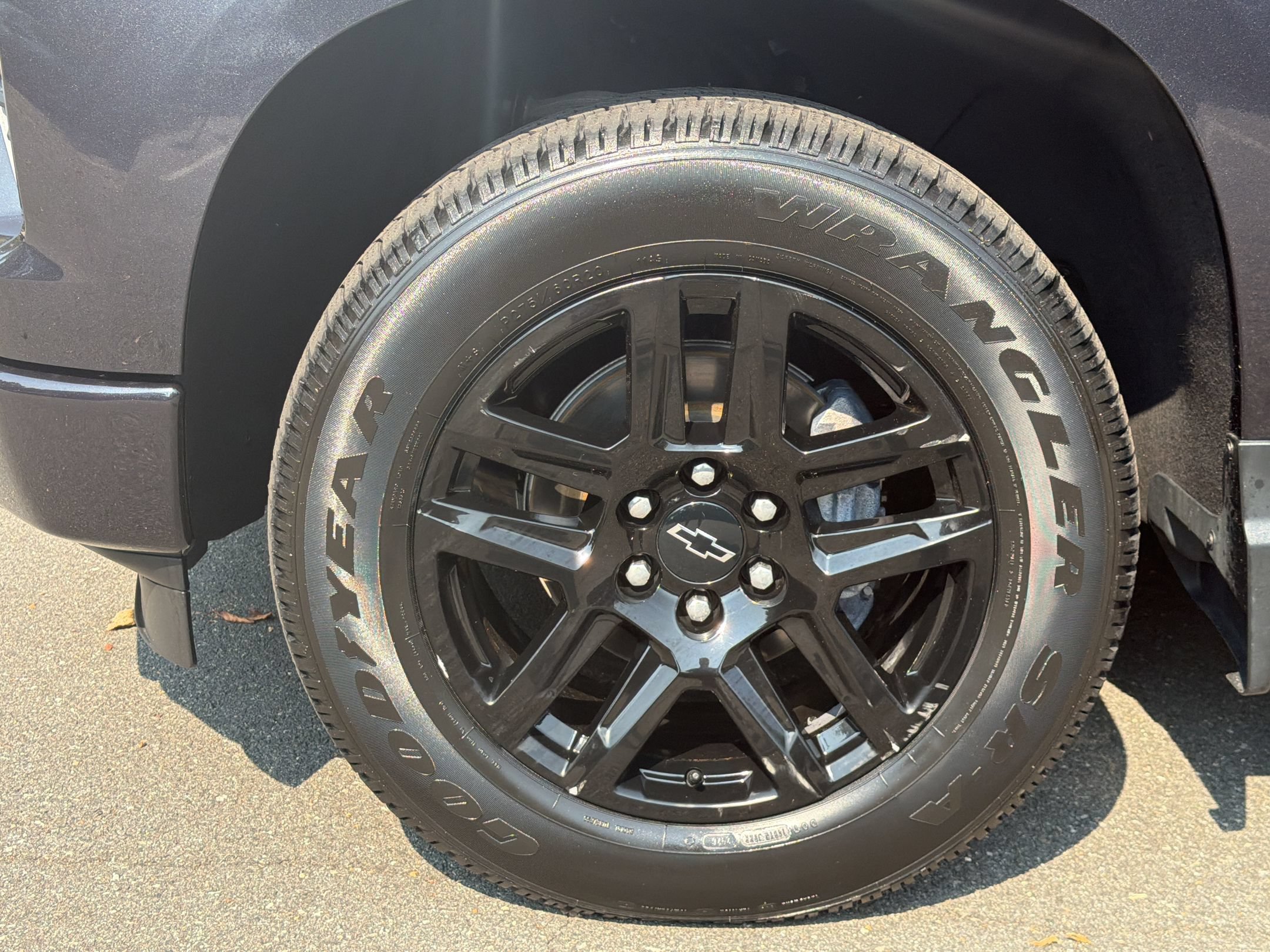 Used 2024 Chevrolet Silverado 1500 RST AWD/4WD image 13