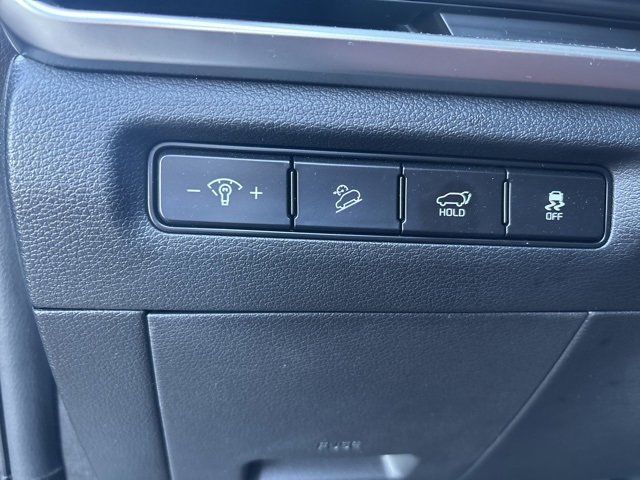 Used 2024 Kia Telluride EX w/ EX Captain's Chair Package image 10