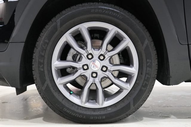 Used 2024 GMC Terrain SLT AWD/4WD image 9