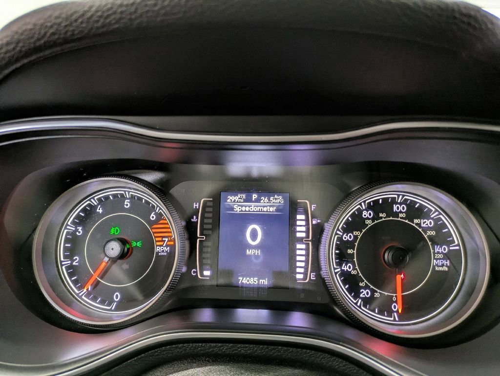 Used 2019 Jeep Cherokee Latitude Plus w/ Cold Weather Group image 18