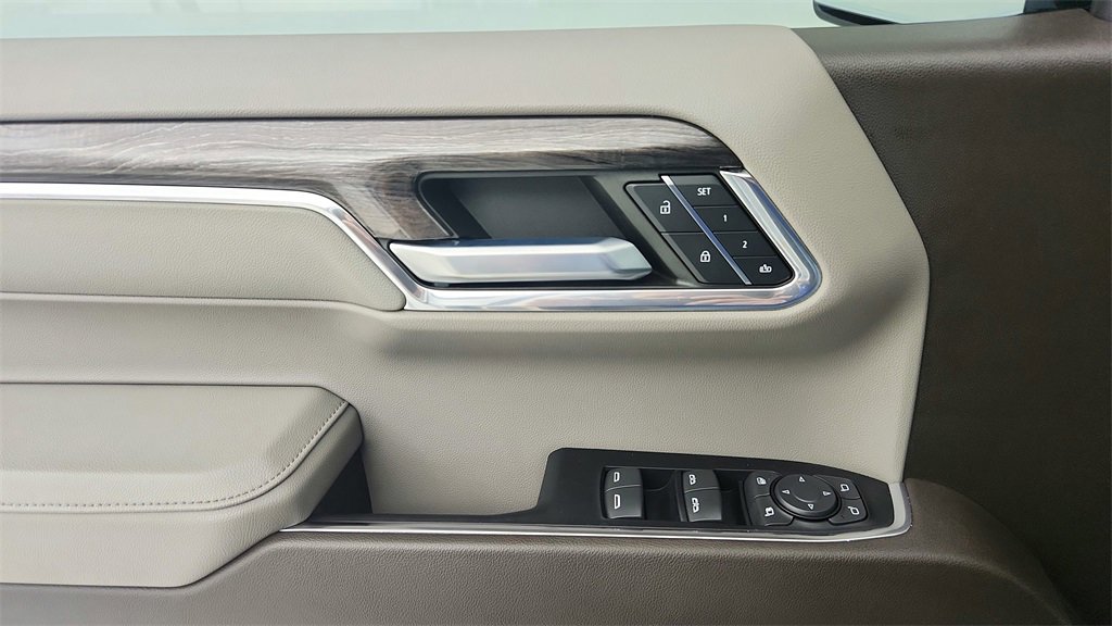 Used 2023 Chevrolet Silverado 1500 LTZ w/ LTZ Convenience Package II image 25