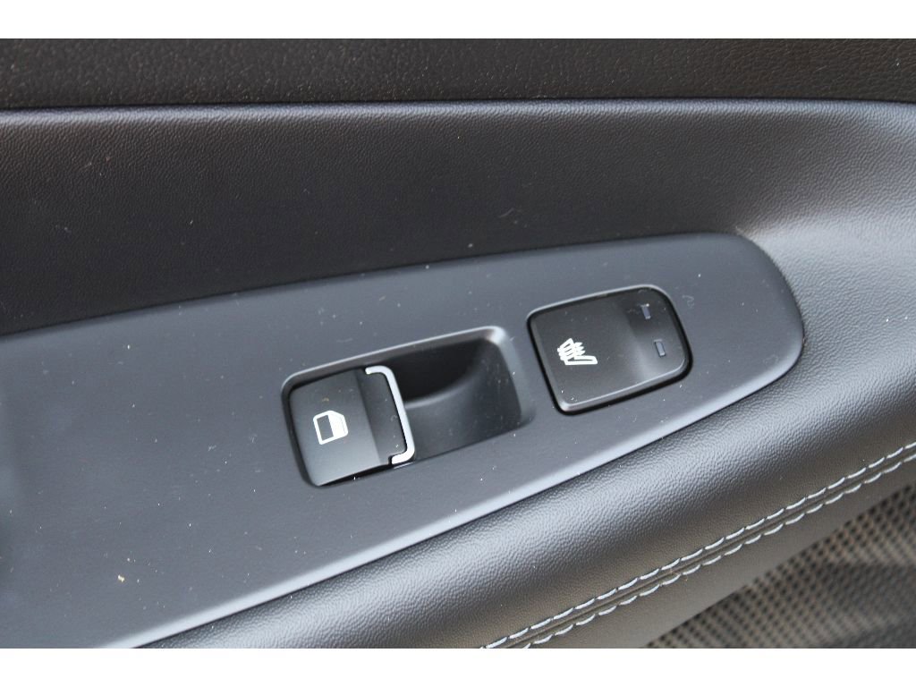 Used 2023 Hyundai Santa Fe Limited image 18