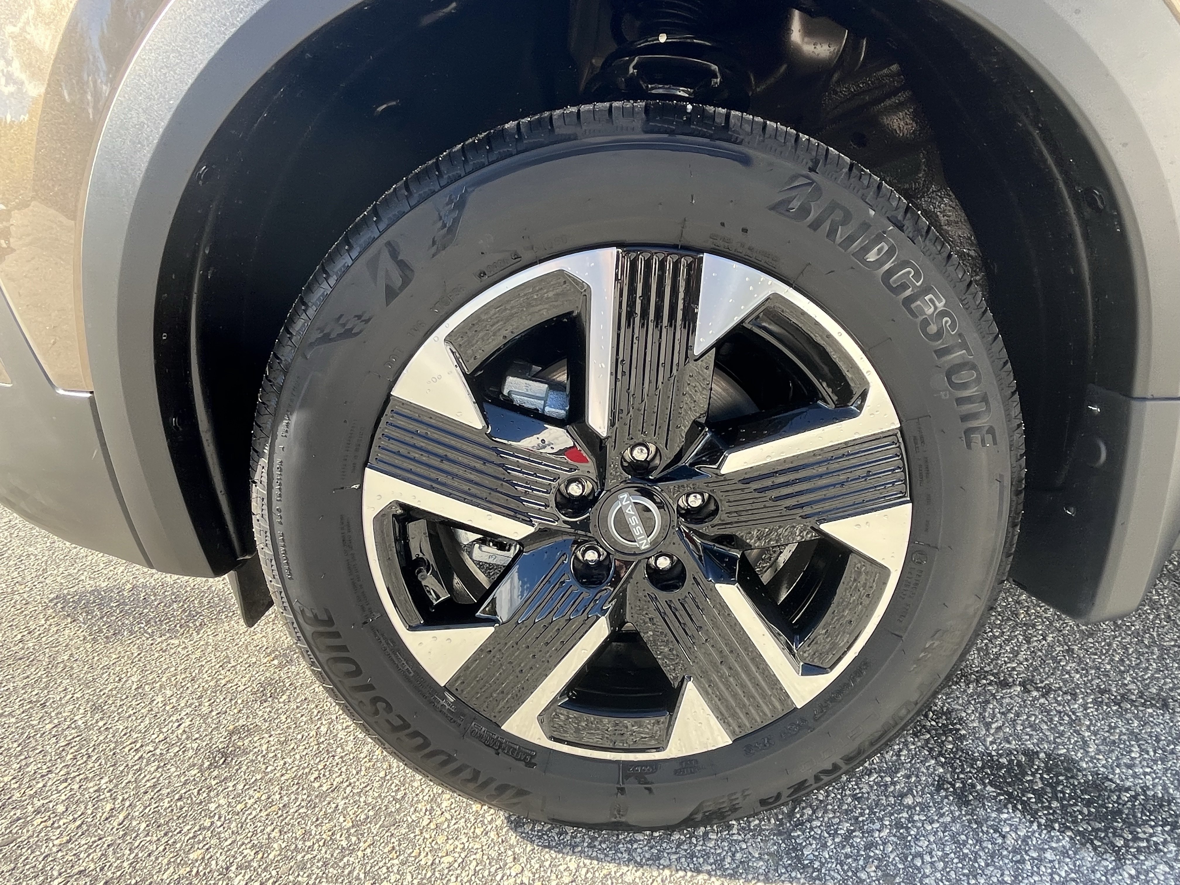 New 2027 Nissan Kicks SV AWD/4WD image 12