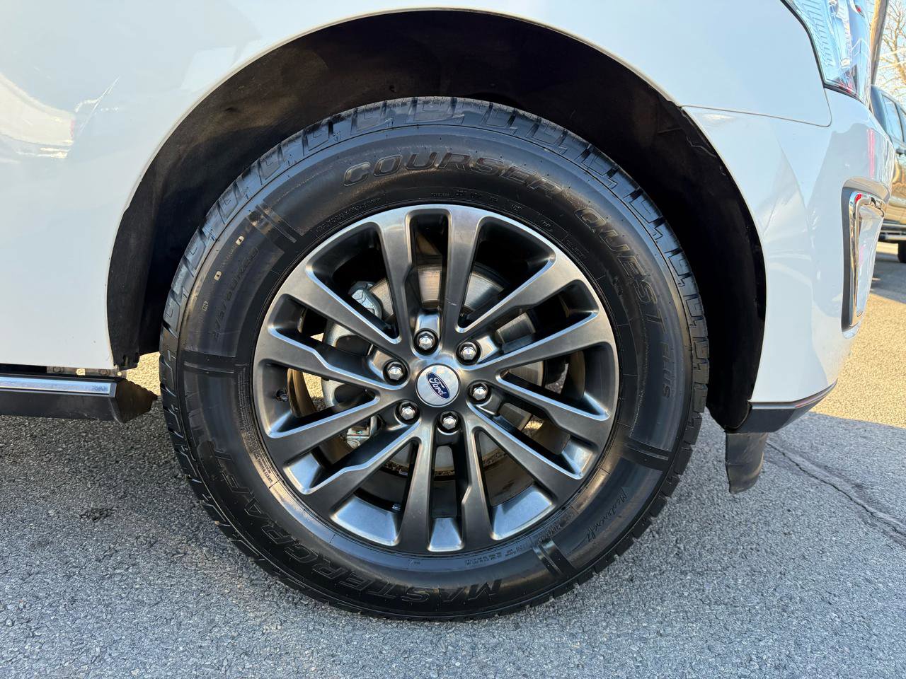 Used 2021 Ford Expedition Limited image 45