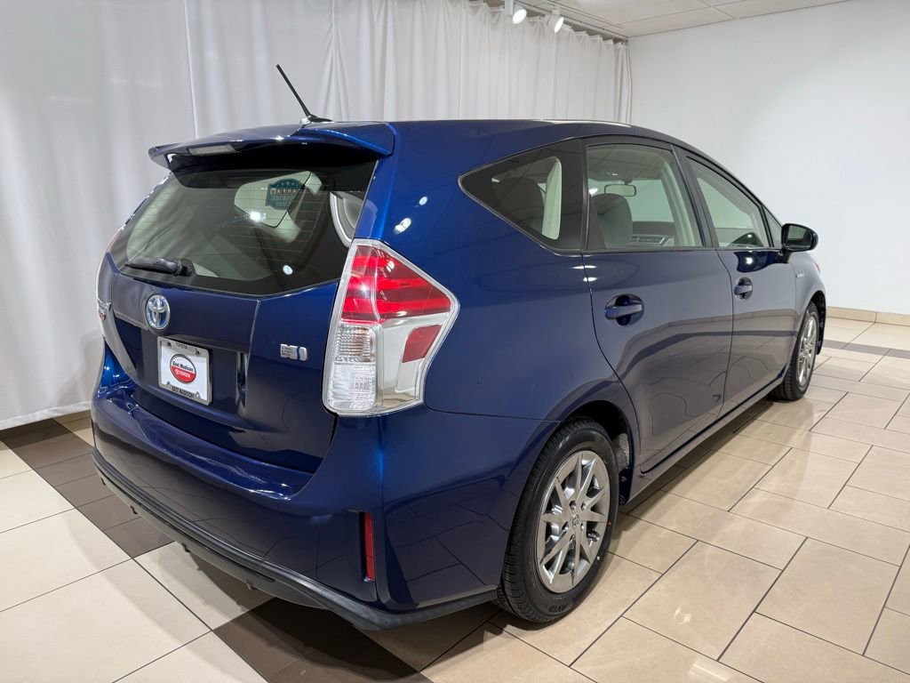 Used 2015 Toyota Prius V Three image 5