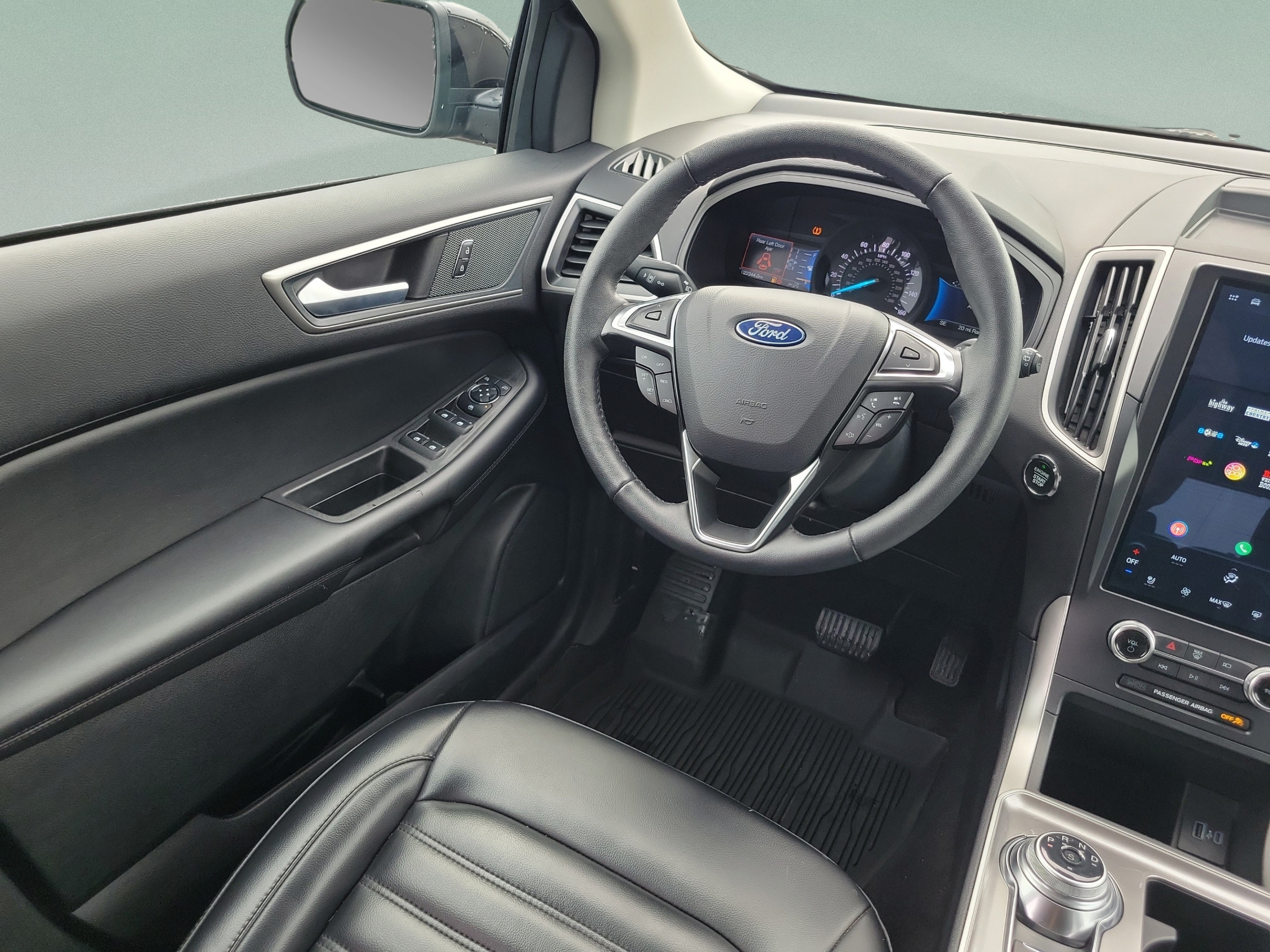 Used 2024 Ford Edge SEL w/ Convenience Package AWD/4WD image 13