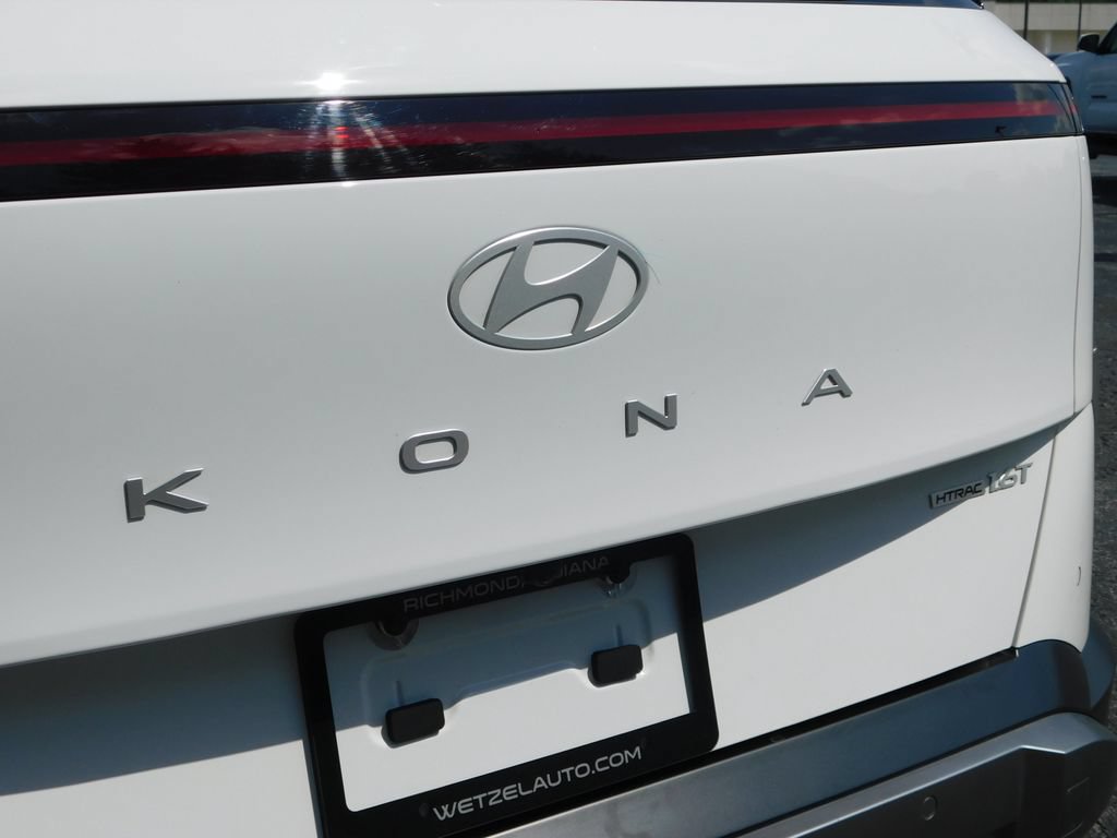Used 2025 Hyundai Kona Limited AWD/4WD image 39